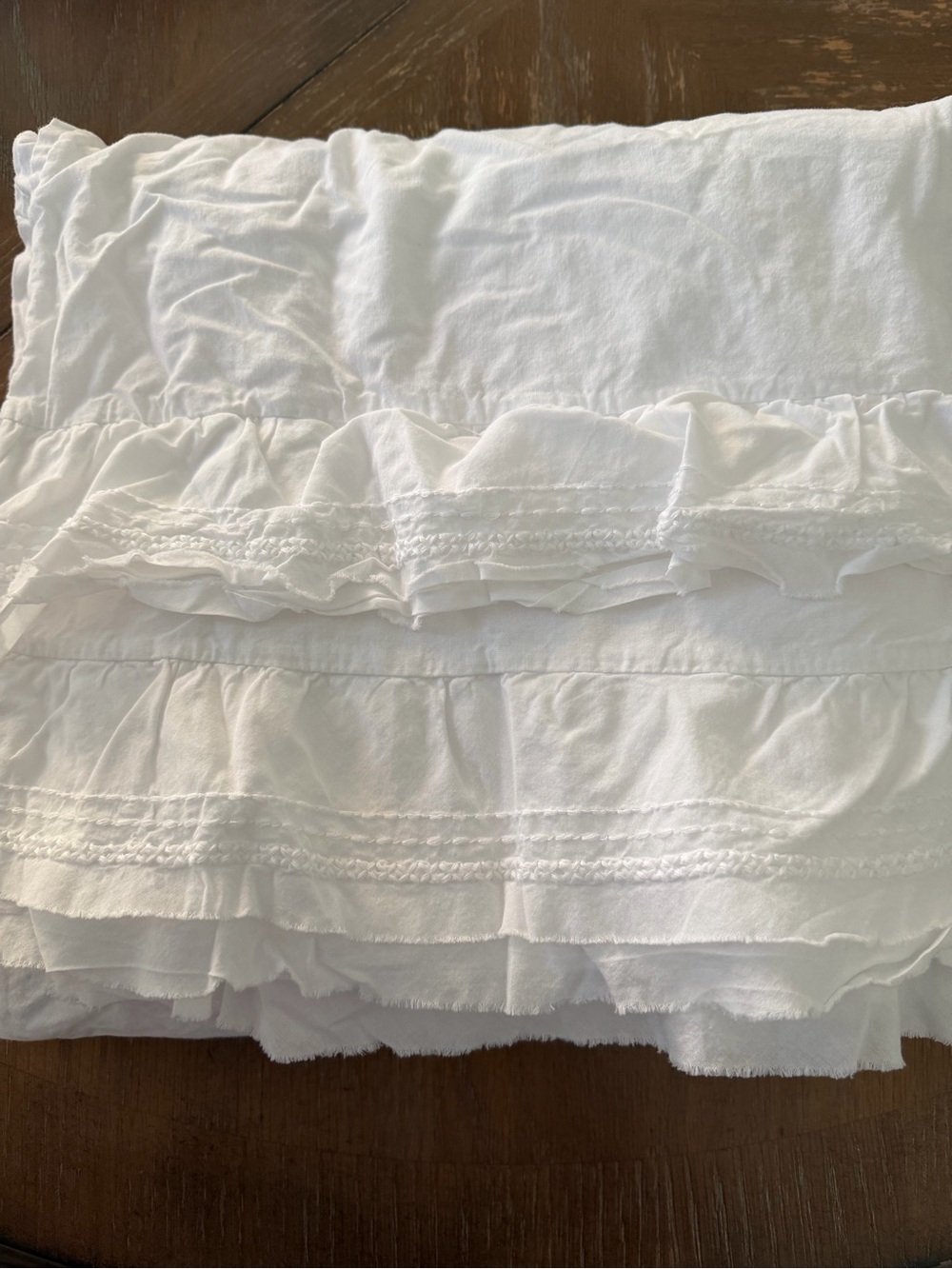 Pottery Barn Kids White Tiered Crib Skirt EUC